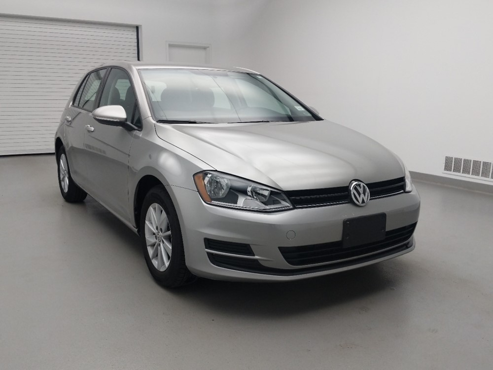 2017 Volkswagen Golf - Passenger Front Bumper