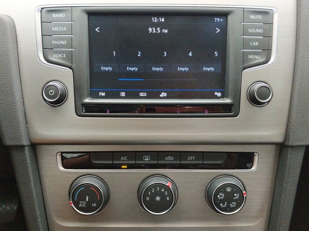 2017 Volkswagen Golf - Stereo Package