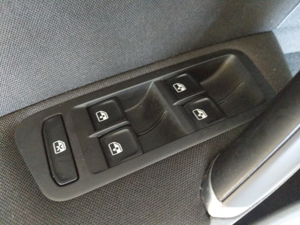 2017 Volkswagen Golf - Driver Power Windows/Lock Control