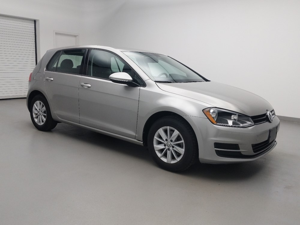 2017 Volkswagen Golf - Passenger Front Side