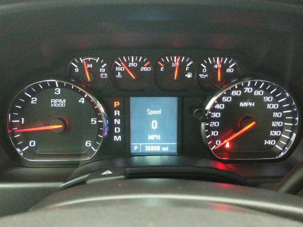 2015 Chevrolet Silverado 1500 - Odometer Close Up