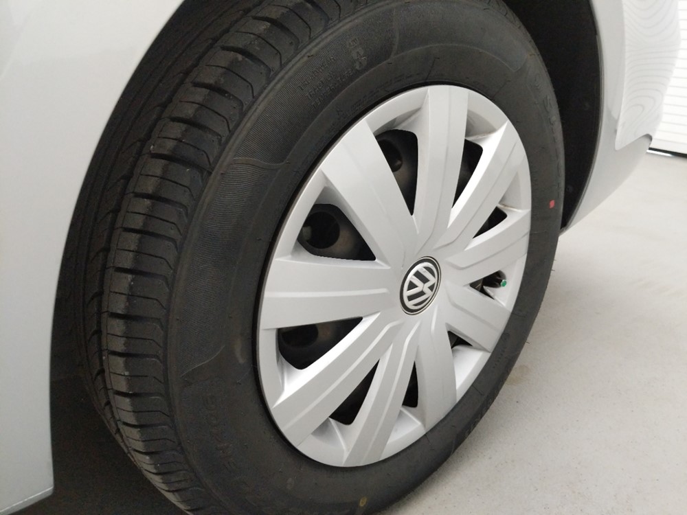 2016 Volkswagen Jetta - Wheel