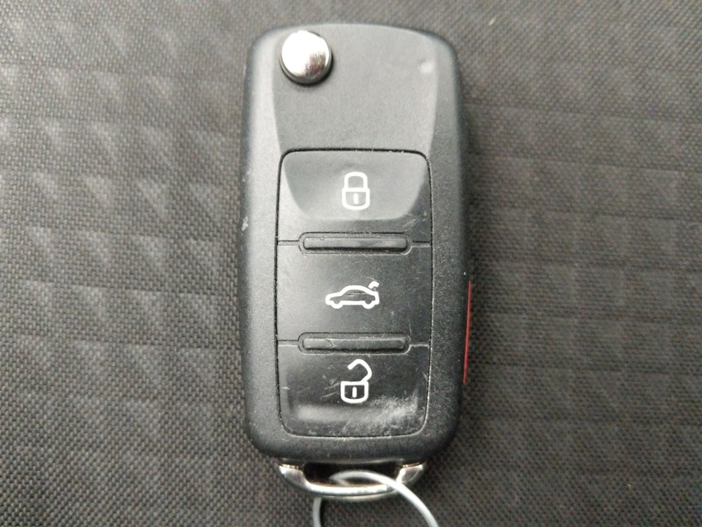 2016 Volkswagen Jetta - Keys
