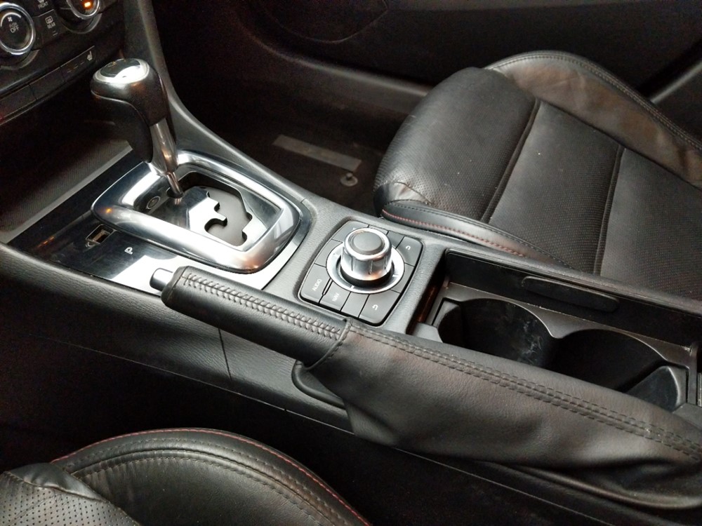 2014 Mazda Mazda6 - Center Console/Cup Holders