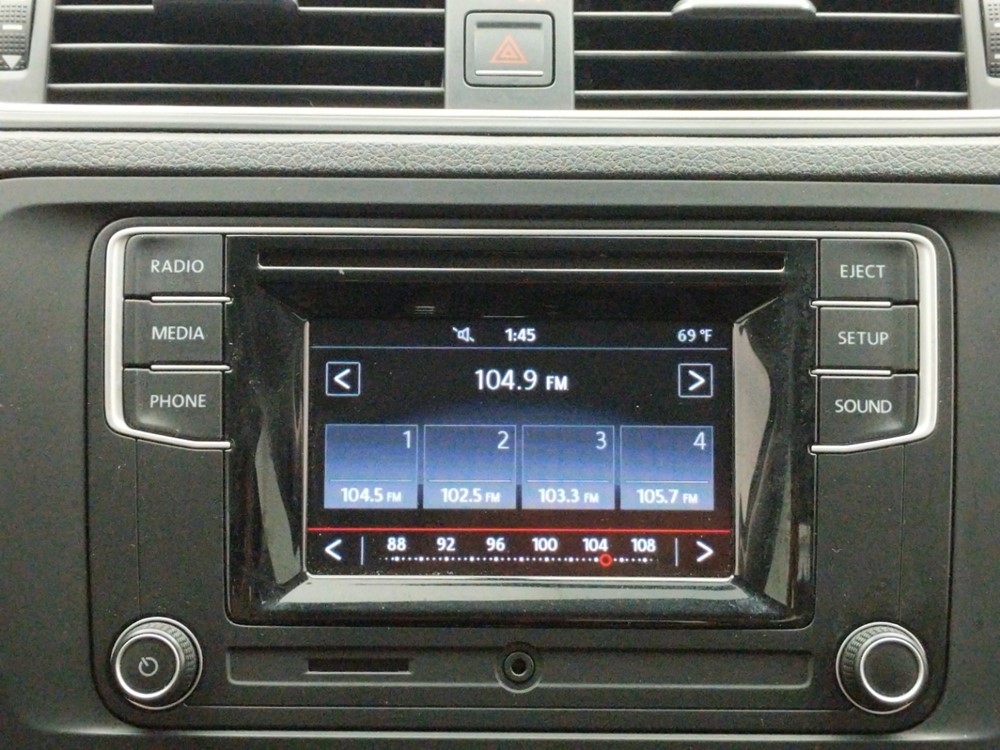 2017 Volkswagen Jetta - Stereo Package