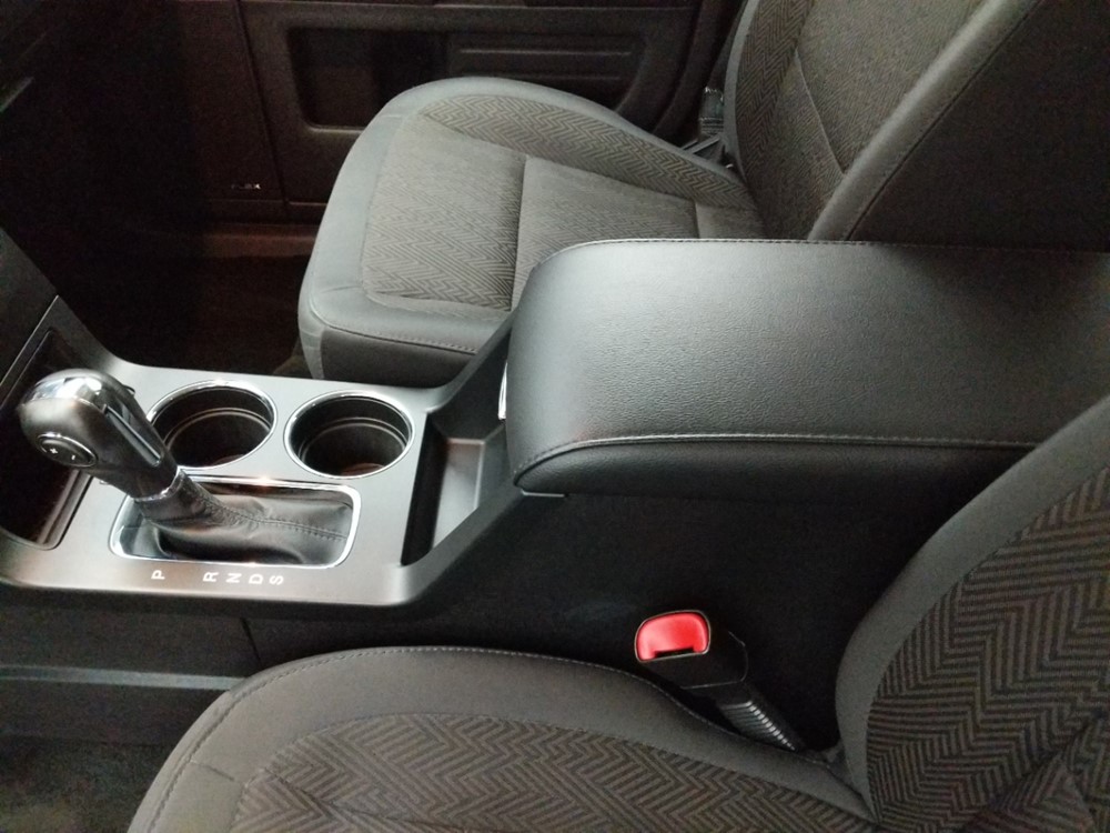 2016 Ford Flex - Center Console/Cup Holders