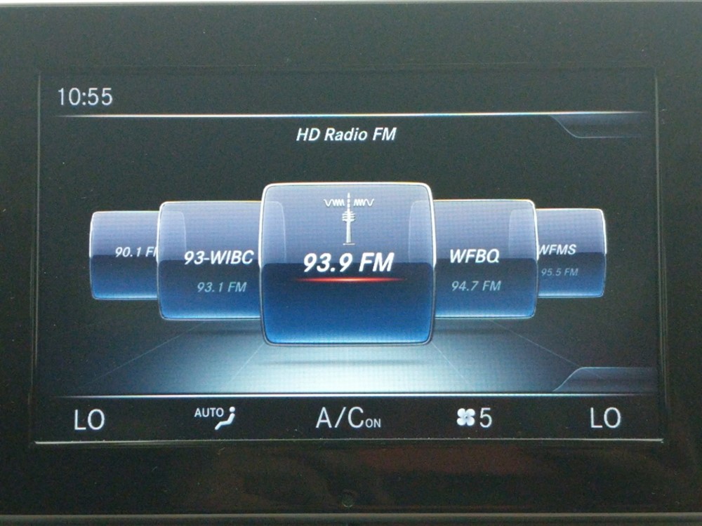 2016 Mercedes-Benz C300 - Stereo Package