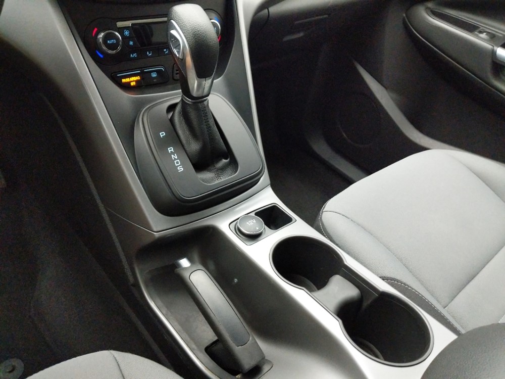 2016 Ford Escape - Center Console/Cup Holders