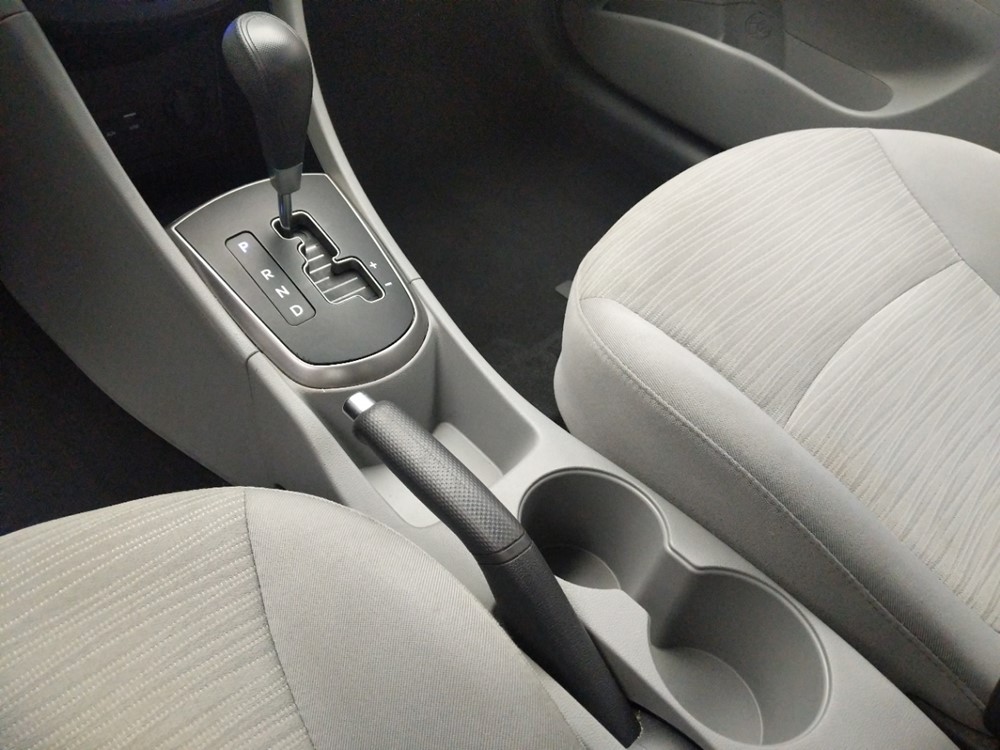 2017 Hyundai Accent - Center Console/Cup Holders