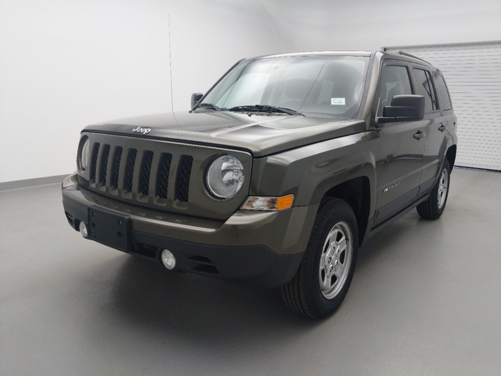 Used 2016 Jeep Patriot Driver Front Bumper