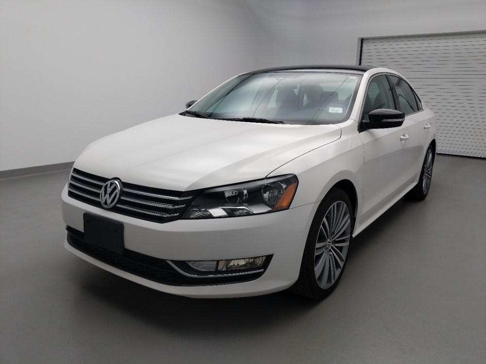 Used 2015 Volkswagen Passat Driver Front Bumper
