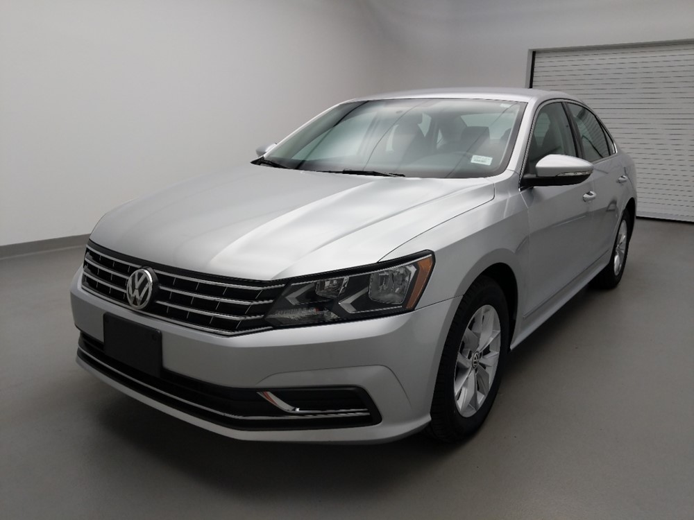 Used 2016 Volkswagen Passat Driver Front Bumper