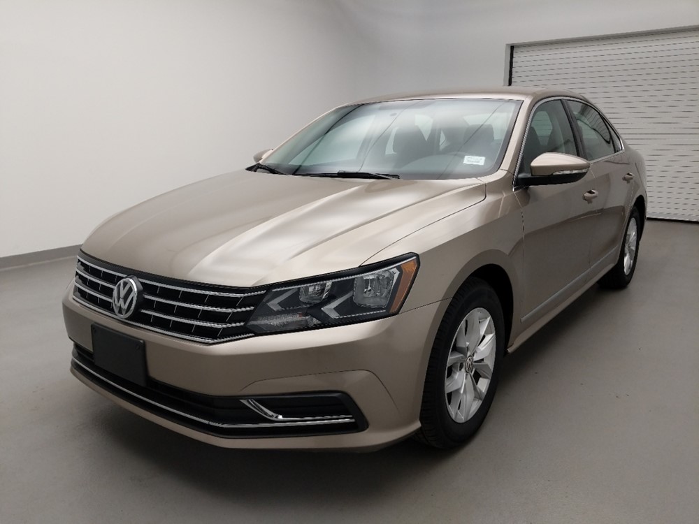 Used 2016 Volkswagen Passat Driver Front Bumper
