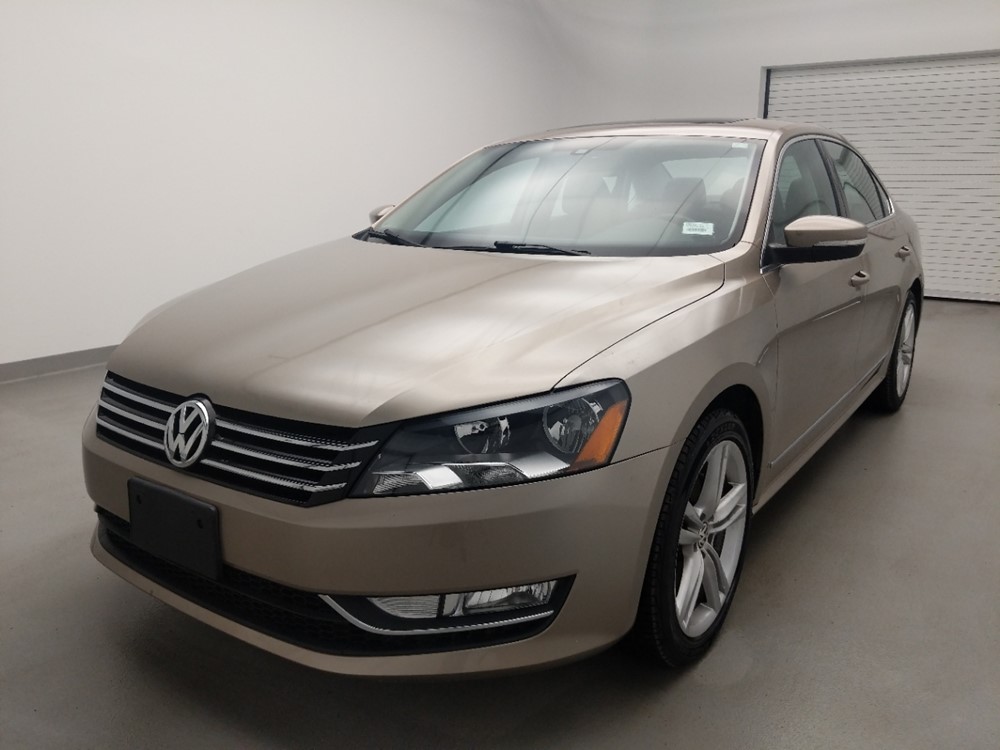 Used 2015 Volkswagen Passat Driver Front Bumper
