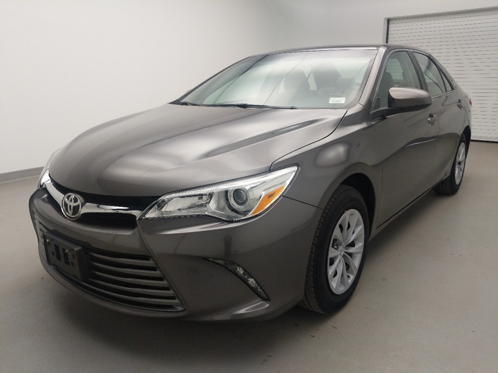 Used 2017 Toyota Camry Driver Front Bumper
