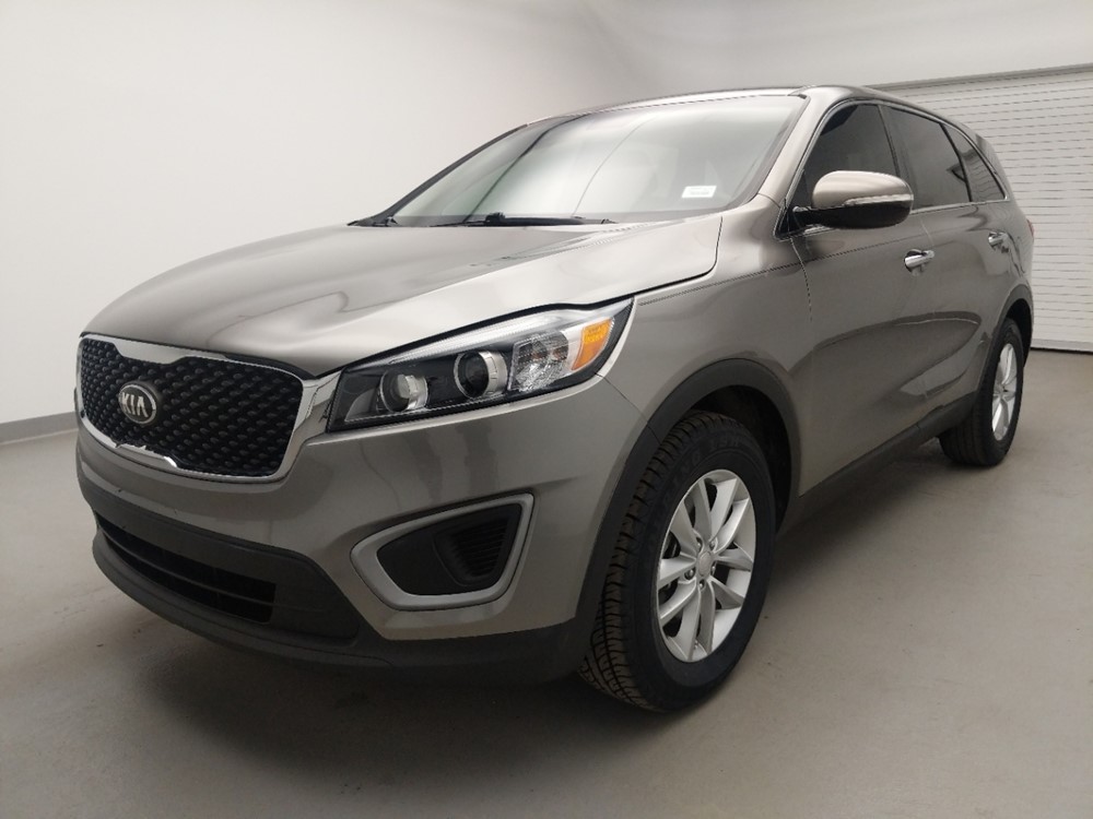 Used 2016 Kia Sorento Driver Front Bumper