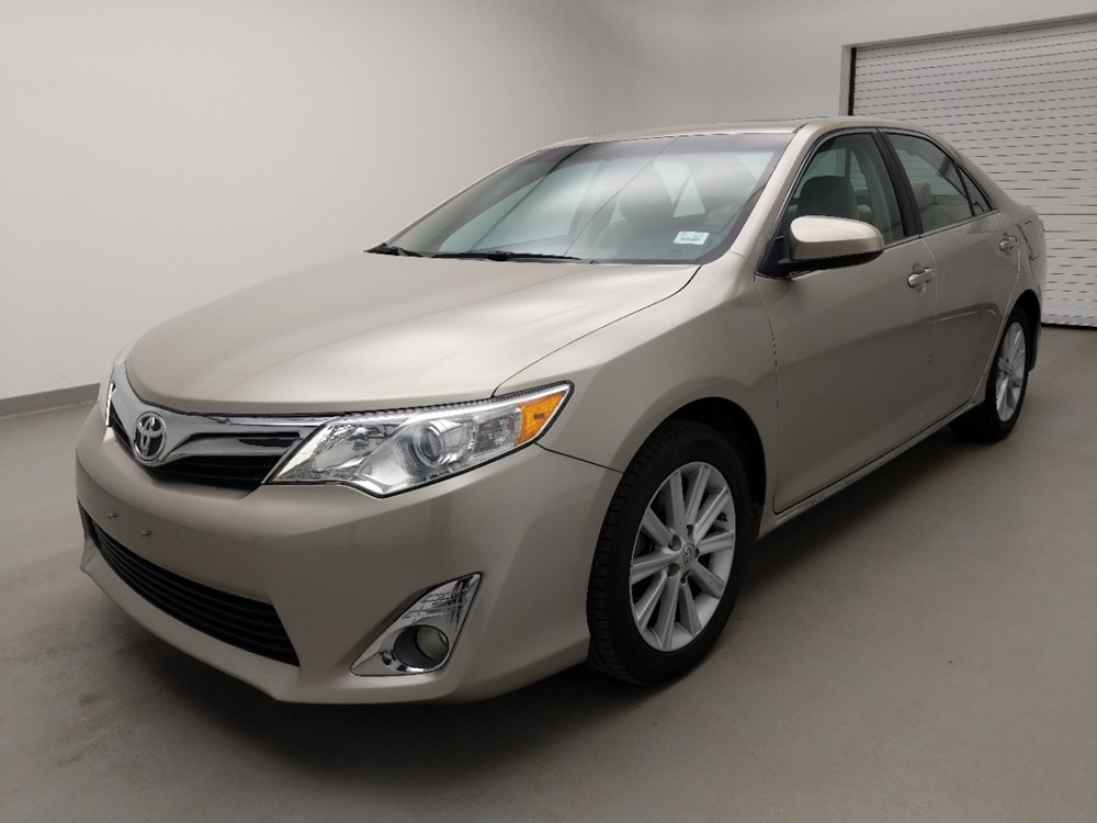 Used 2013 Toyota Camry Driver Front Bumper