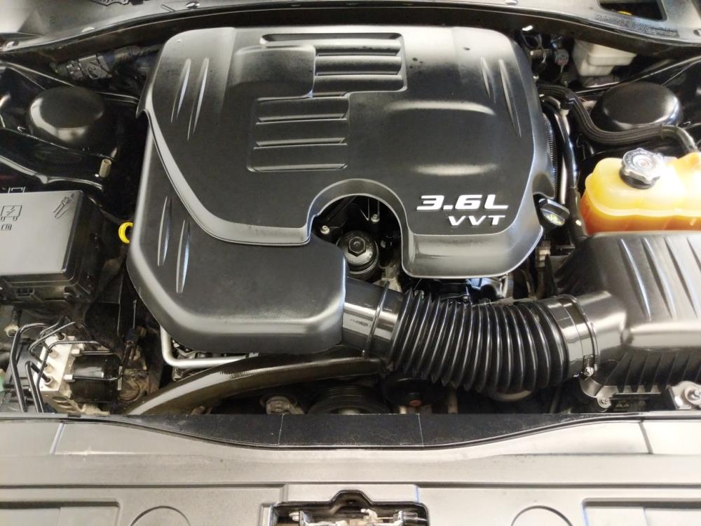 2013 Chrysler 300 - Engine