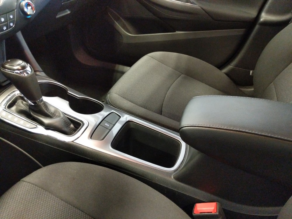 2017 Chevrolet Cruze - Center Console/Cup Holders