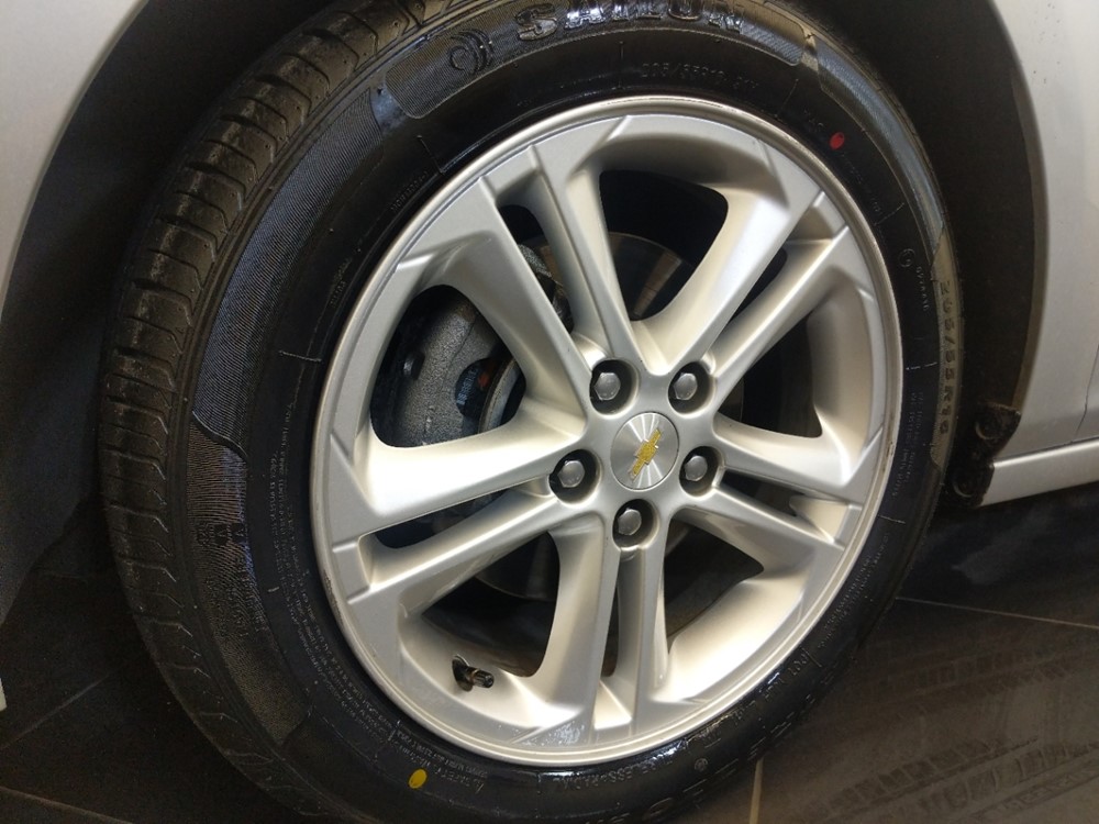 2017 Chevrolet Cruze - Wheel