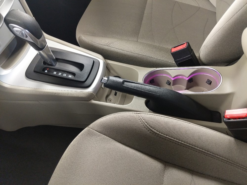 2017 Ford Fiesta - Center Console/Cup Holders
