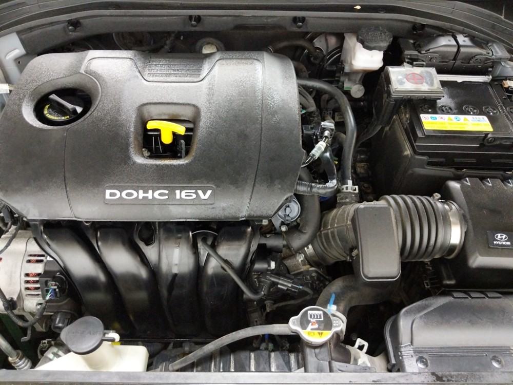 2017 Hyundai Elantra - Engine