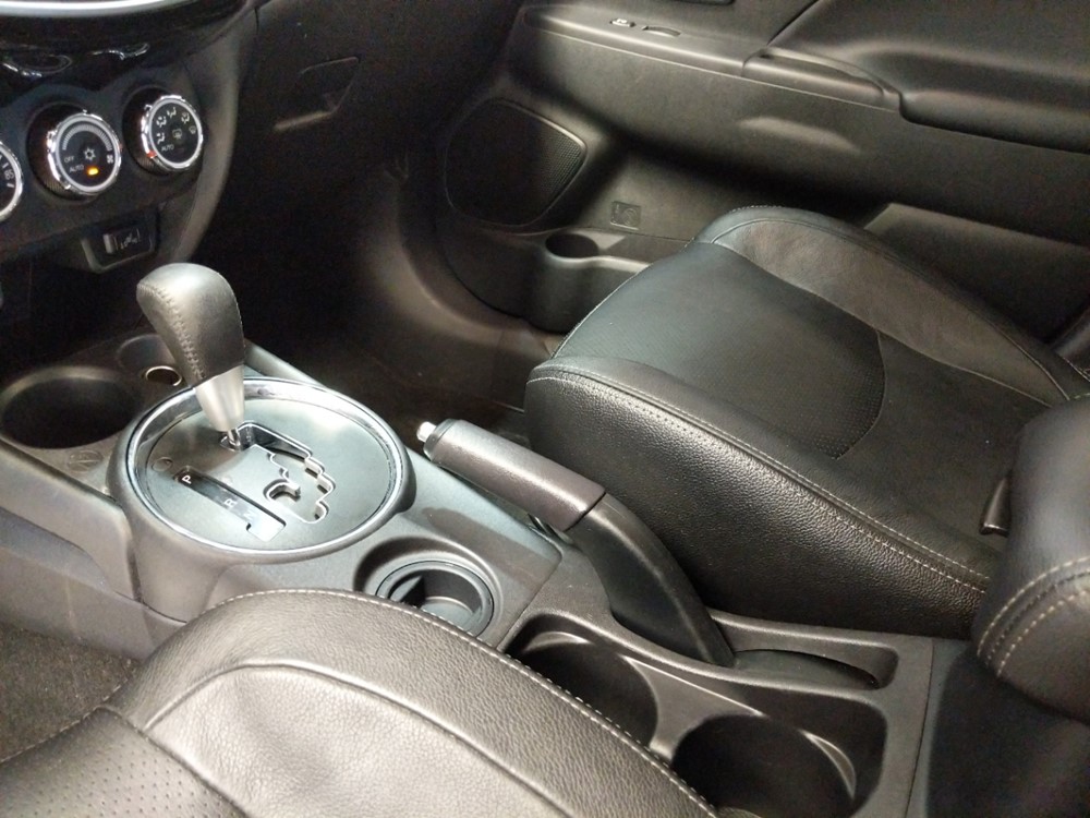 2016 Mitsubishi Outlander - Center Console/Cup Holders