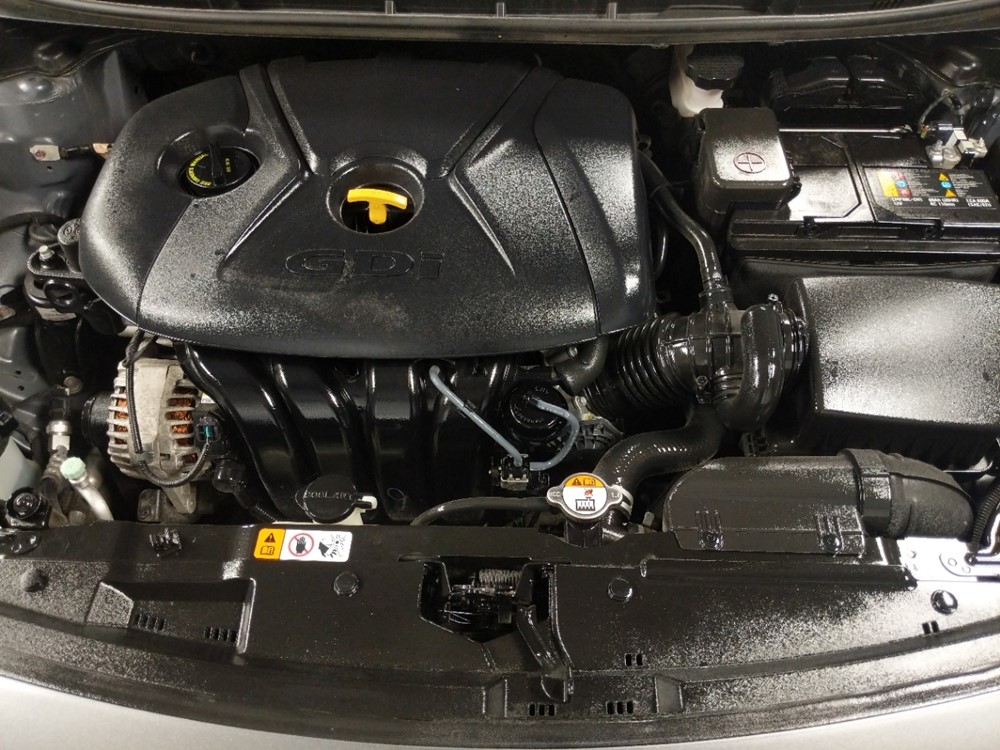2017 Hyundai Elantra - Engine