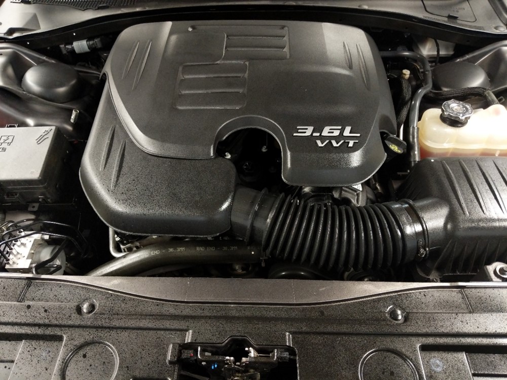 2016 Chrysler 300 - Engine