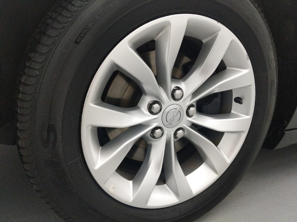 2016 Chrysler 300 - Wheel