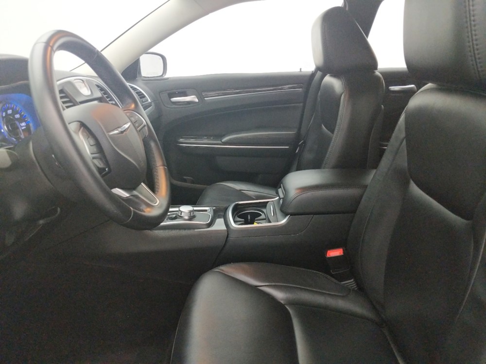 2016 Chrysler 300 - Driver Front Seat