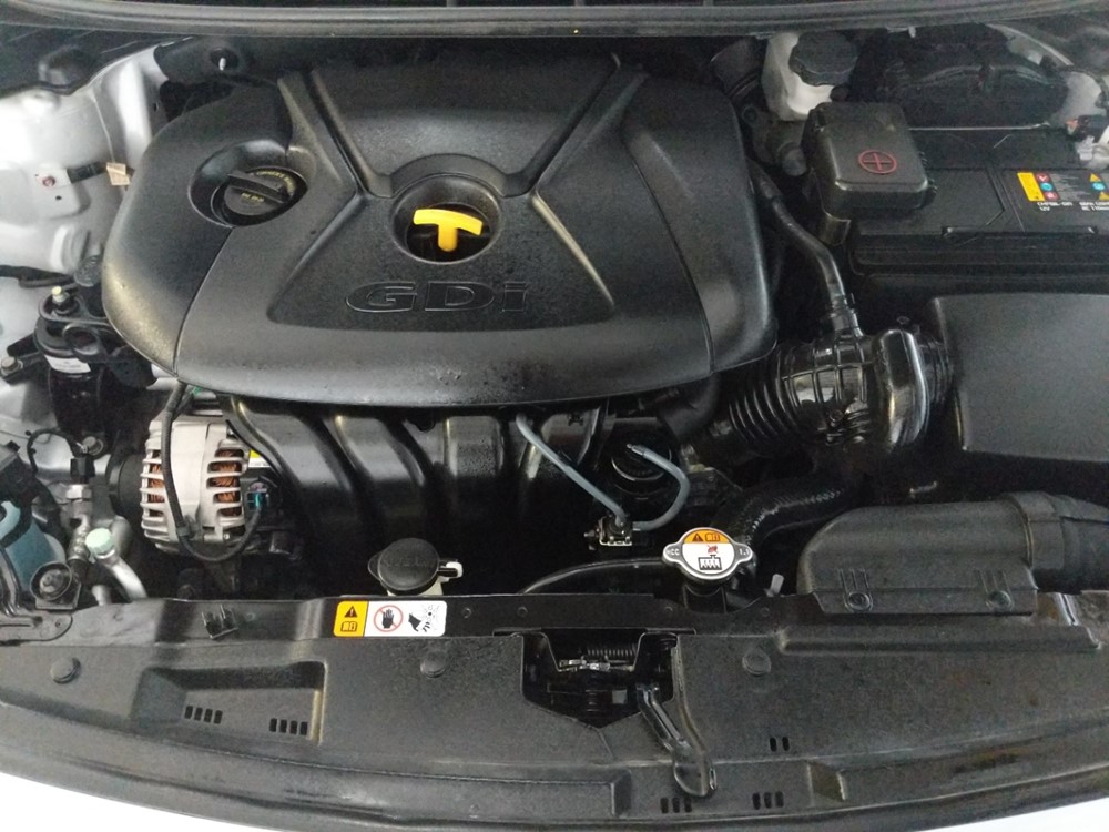 2017 Hyundai Elantra - Engine