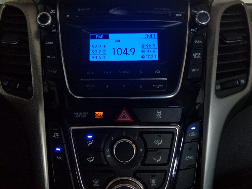 2017 Hyundai Elantra - Stereo Package