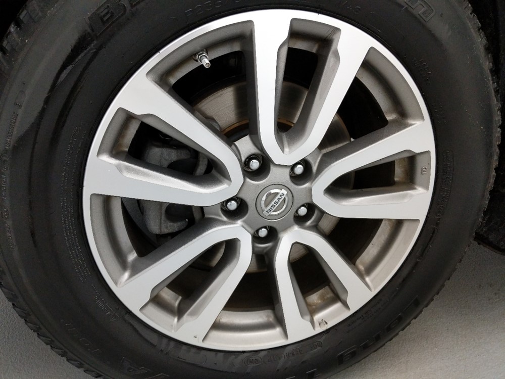 2015 Nissan Pathfinder - Wheel