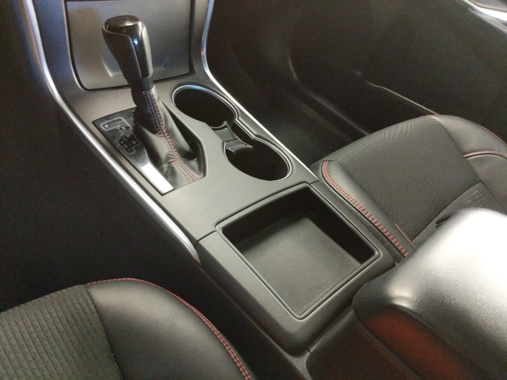 2017 Toyota Camry - Center Console/Cup Holders
