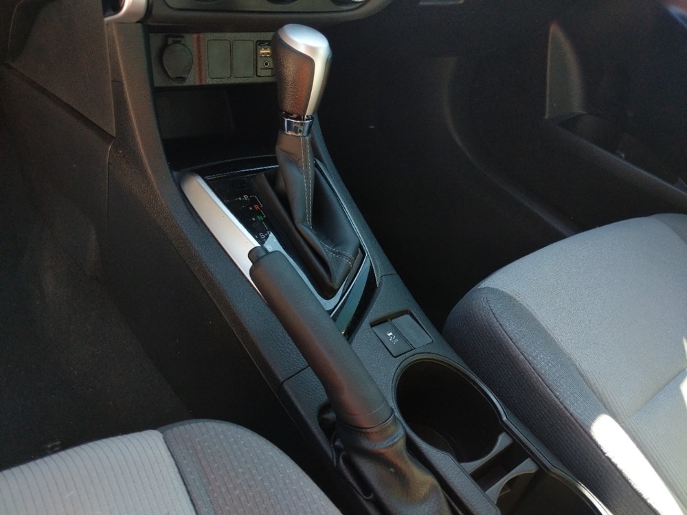 2017 Toyota Corolla - Center Console/Cup Holders