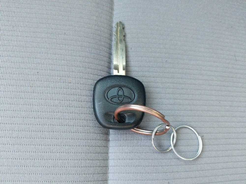 2017 Toyota Corolla - Keys