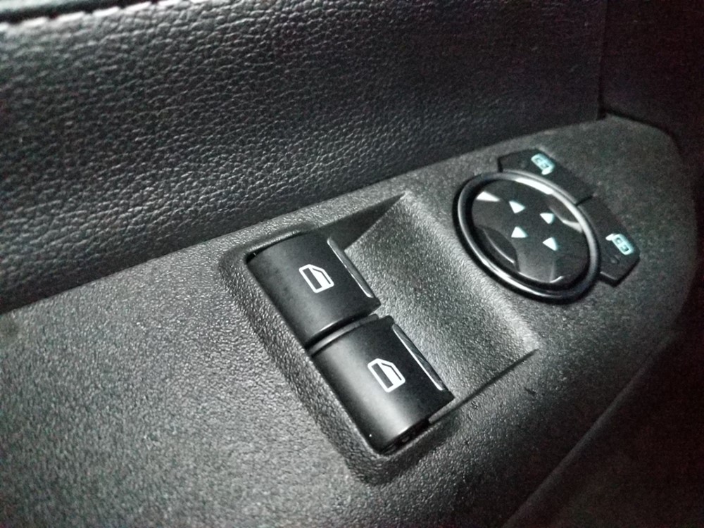 2017 Ford Mustang - Driver Power Windows/Lock Control