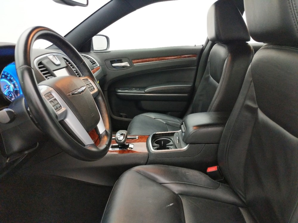 2014 Chrysler 300 - Driver Front Seat