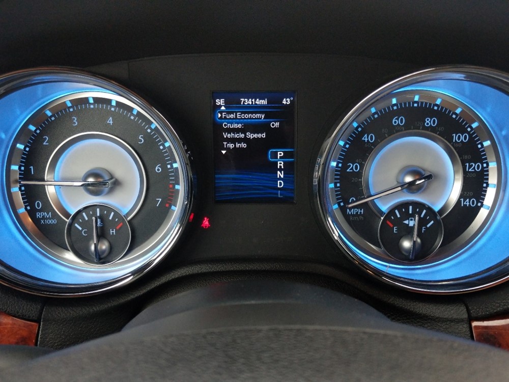 2014 Chrysler 300 - Odometer Close Up