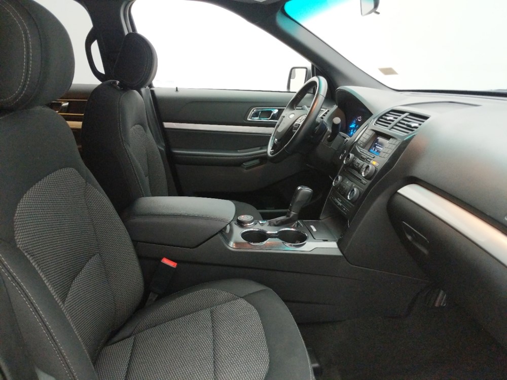 2017 Ford Explorer - Passenger Front Seat