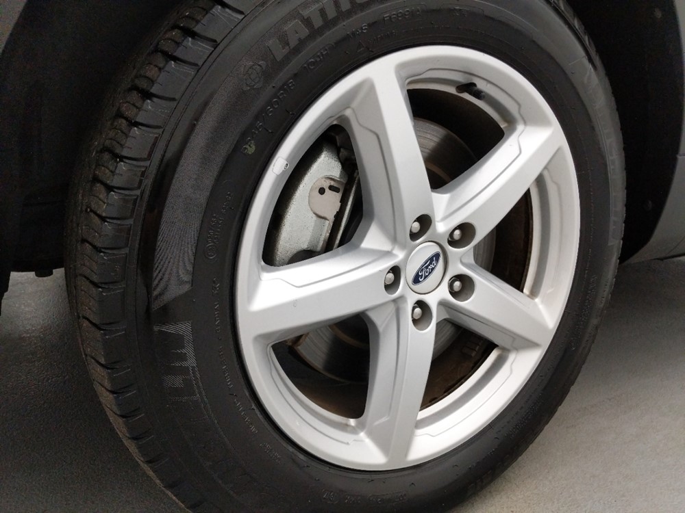 2017 Ford Explorer - Wheel