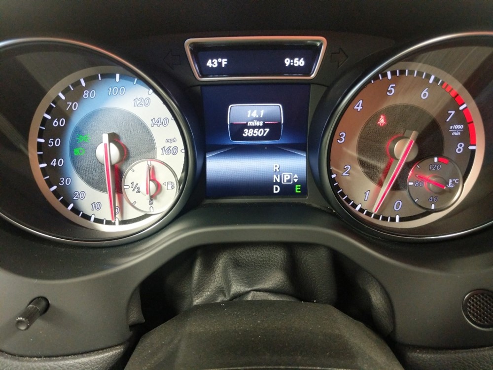 2015 Mercedes-Benz GLA250 - Odometer Close Up