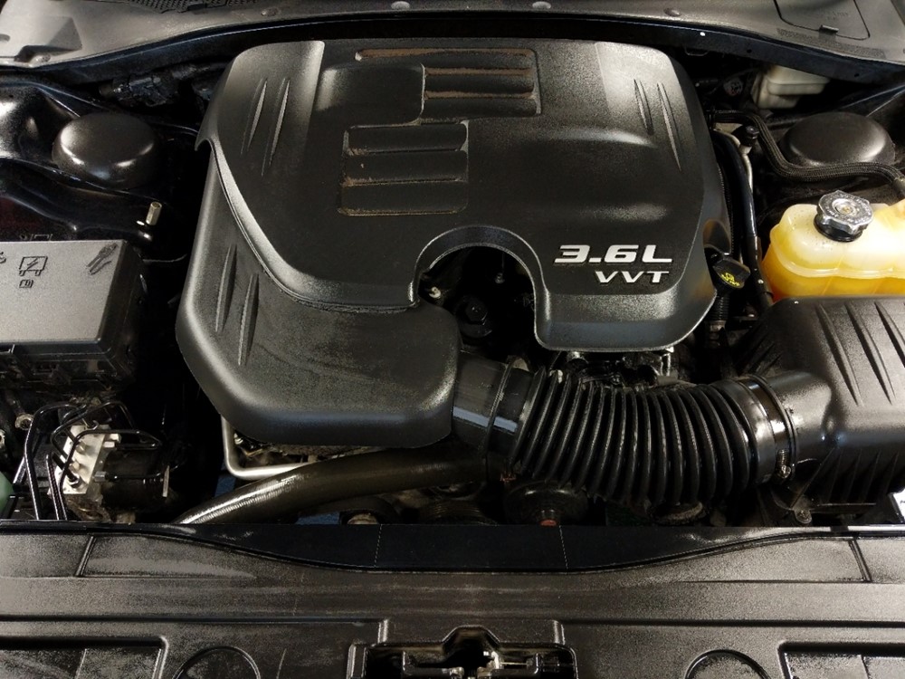 2013 Chrysler 300 - Engine