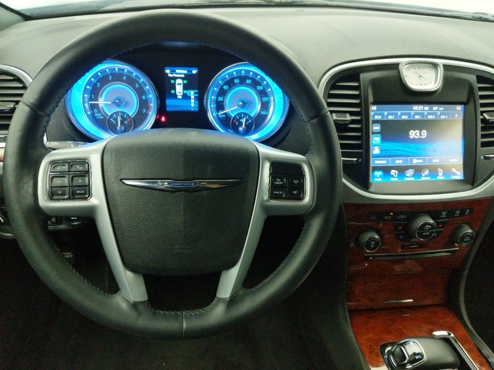 2013 Chrysler 300 - Center Console/Cup Holders
