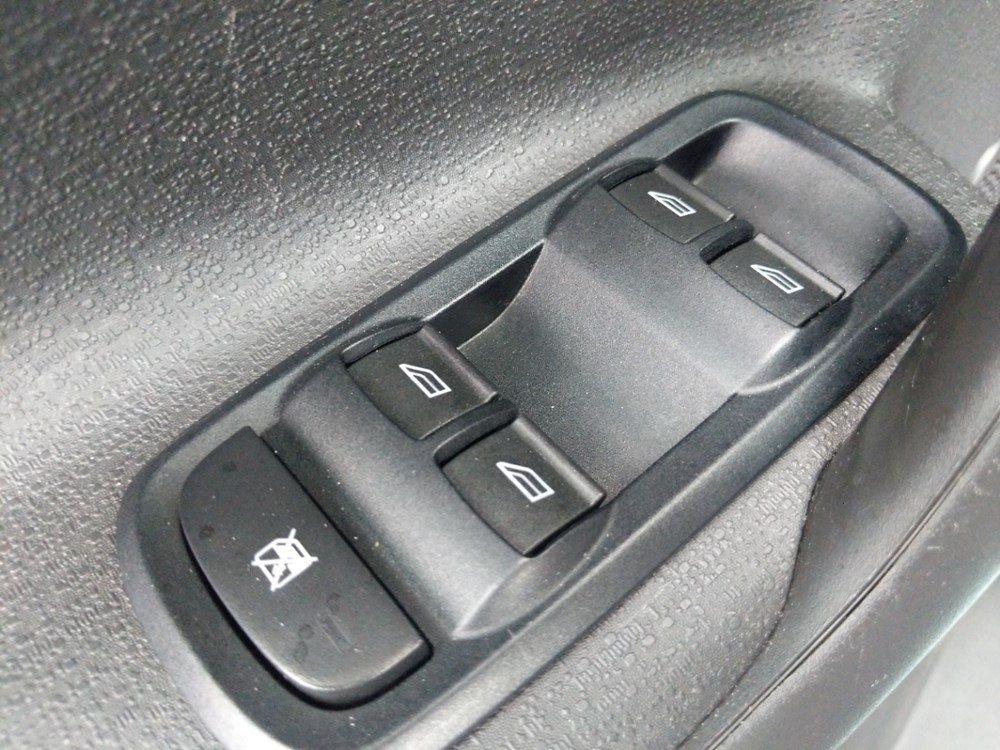 2017 Ford Fiesta - Driver Power Windows/Lock Control