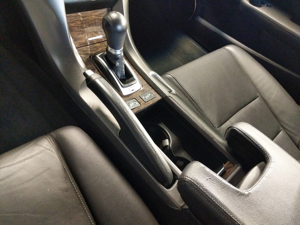 2012 Acura TL - Center Console/Cup Holders