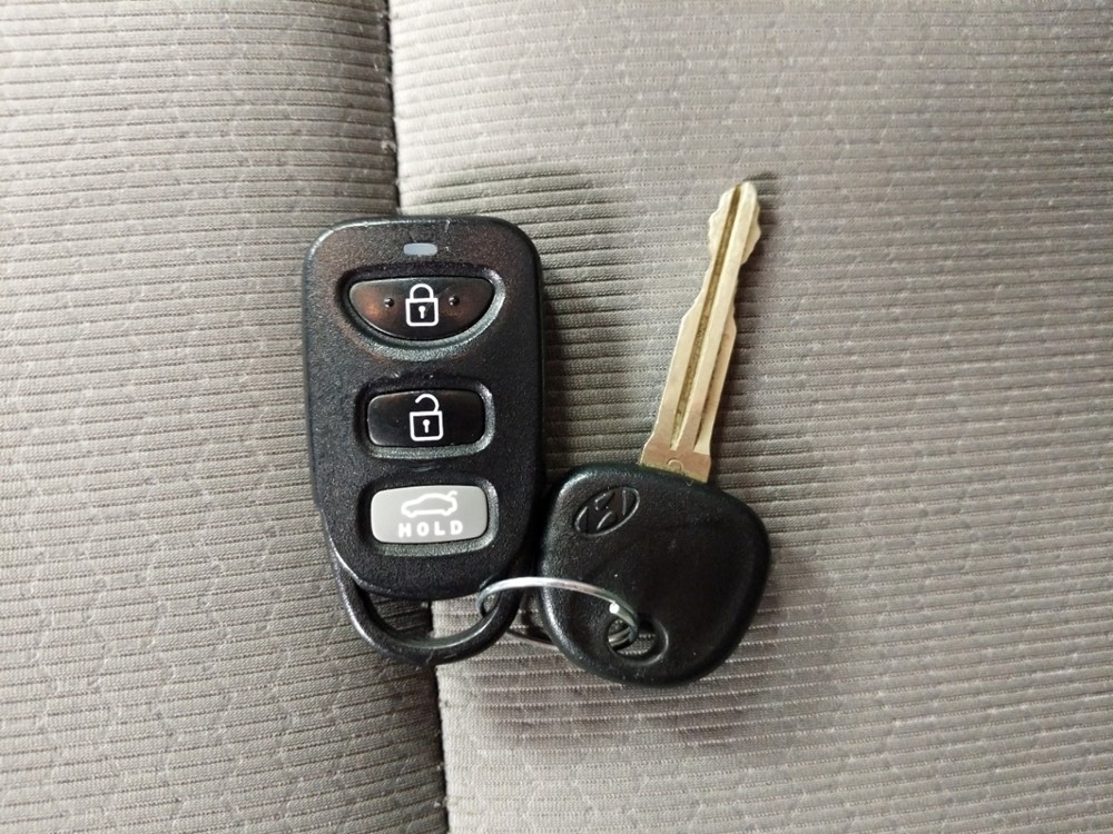 2017 Hyundai Elantra - Keys