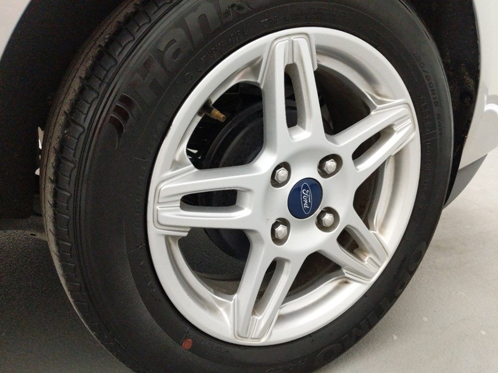 2017 Ford Fiesta - Wheel