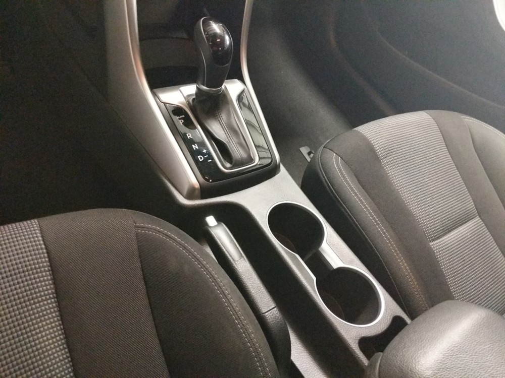 2016 Hyundai Elantra - Center Console/Cup Holders